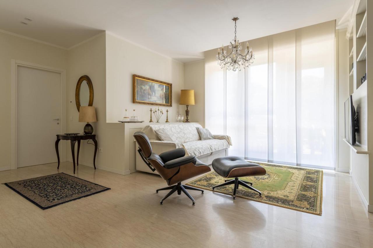 Casa Lazzarini Luxury Apartment Pesaro Buitenkant foto
