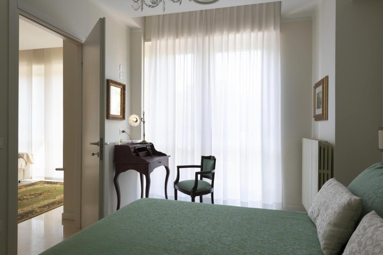 Casa Lazzarini Luxury Apartment Pesaro Buitenkant foto