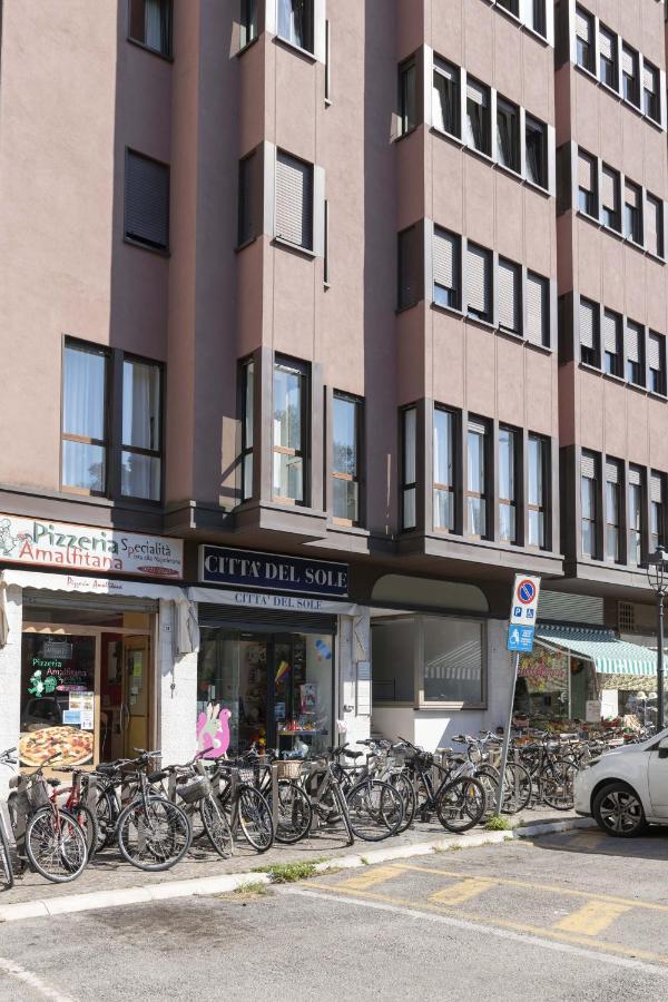 Casa Lazzarini Luxury Apartment Pesaro Buitenkant foto