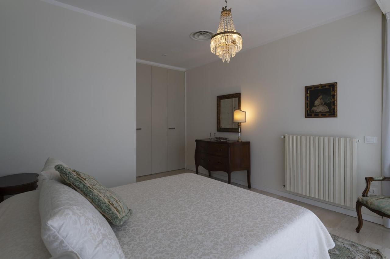 Casa Lazzarini Luxury Apartment Pesaro Buitenkant foto