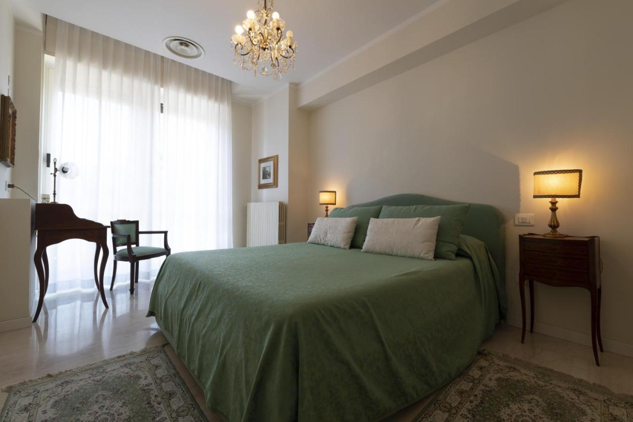 Casa Lazzarini Luxury Apartment Pesaro Buitenkant foto